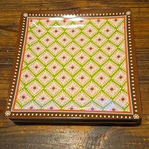 Set of 5 Patterned Hard Plastic Square Plates 10.5 inches